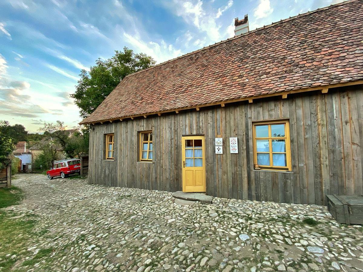 Viscri 32 - White Barn And Blue House Hotel Buitenkant foto